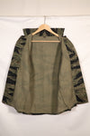 1960s US-M Silver Tiger Tiger Stripe shirt, little worn, good condition, used.