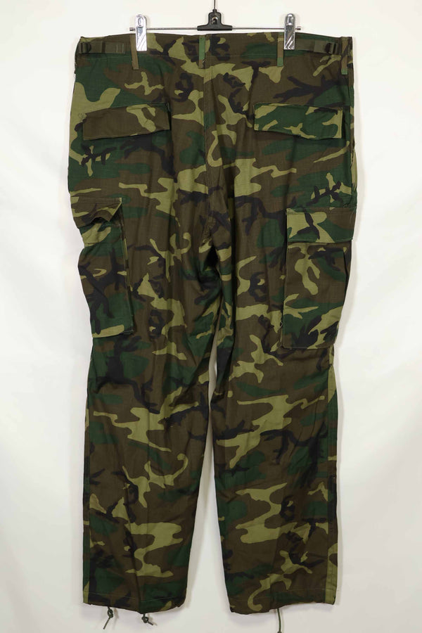 1981 Contract Deadstock U.S. Army ERDL LC Leaf Jungle Fatigue Pants L-S