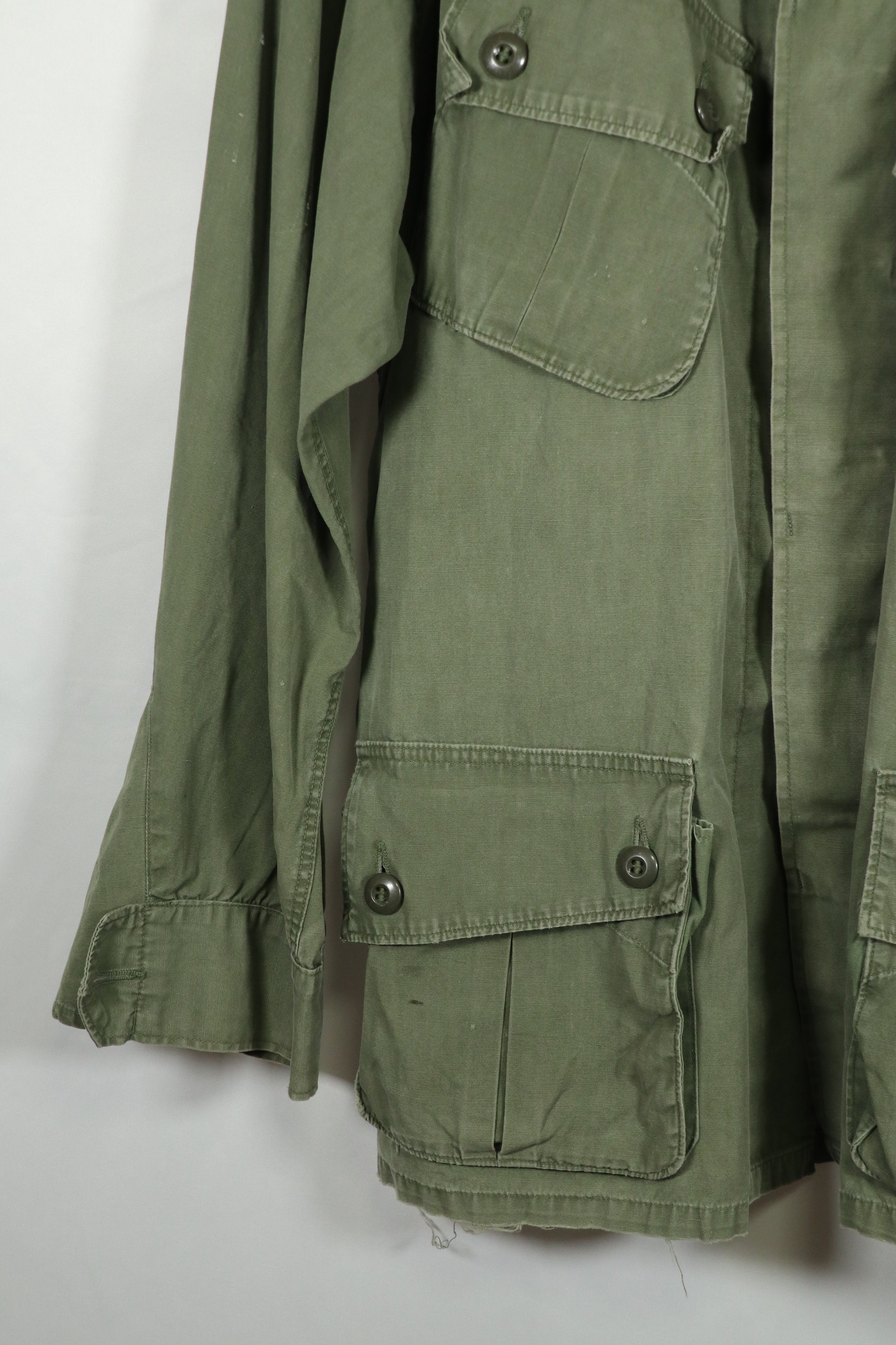 Real 1st Model Jungle Fatigue Jacket No size tag, faded, used.