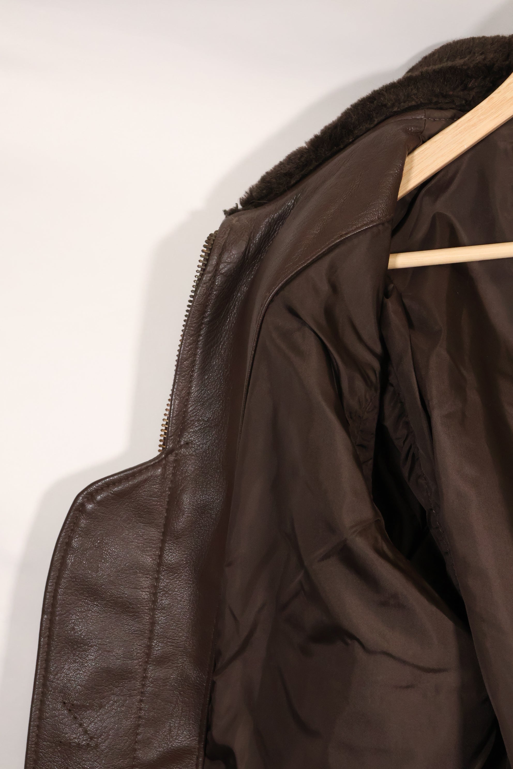 1969 Contract Size 44 US Navy G-1 Flight Jacket Large Size Used