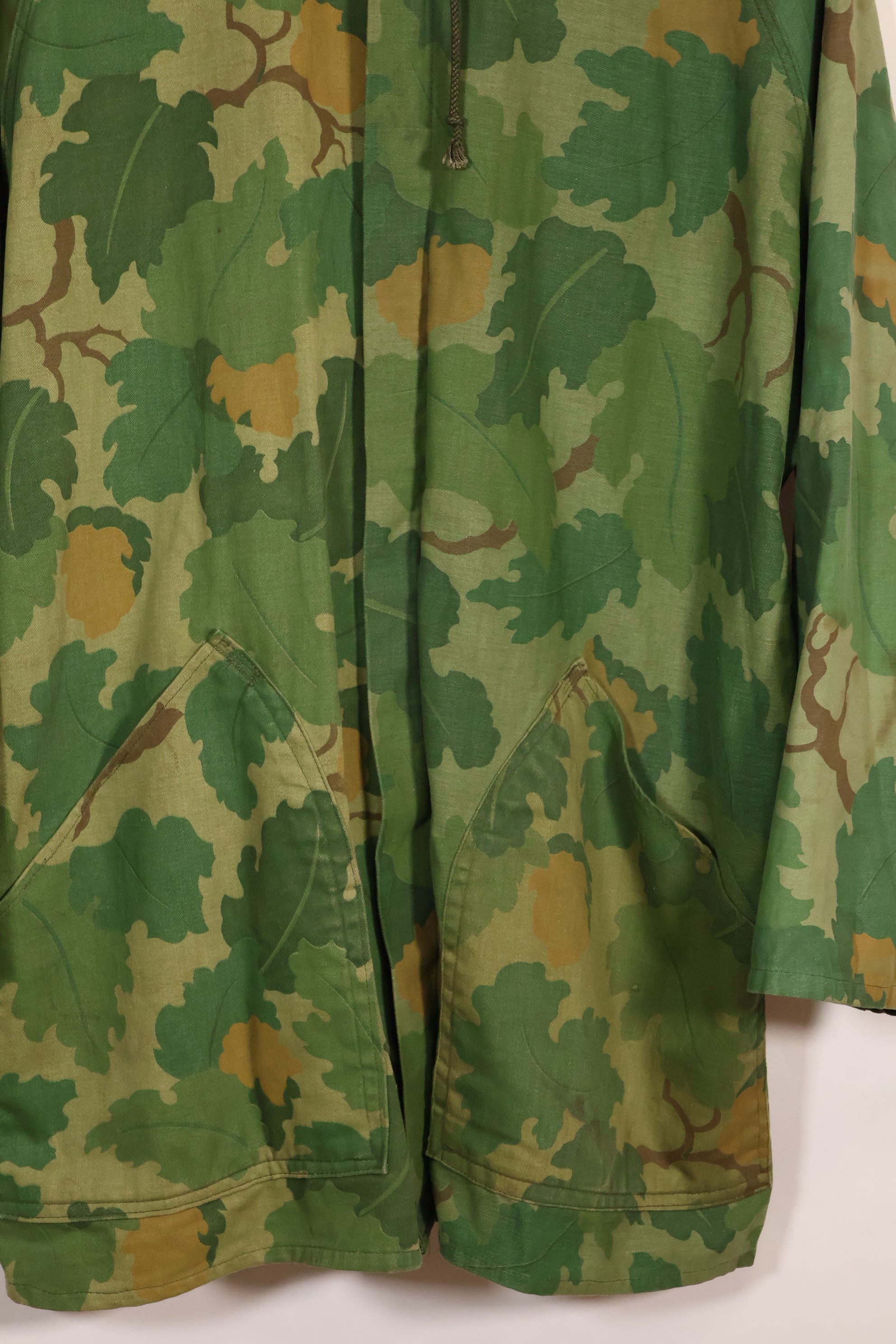 Old replica US Marine Corps Mitchell camouflage reversible hoodie, used.
