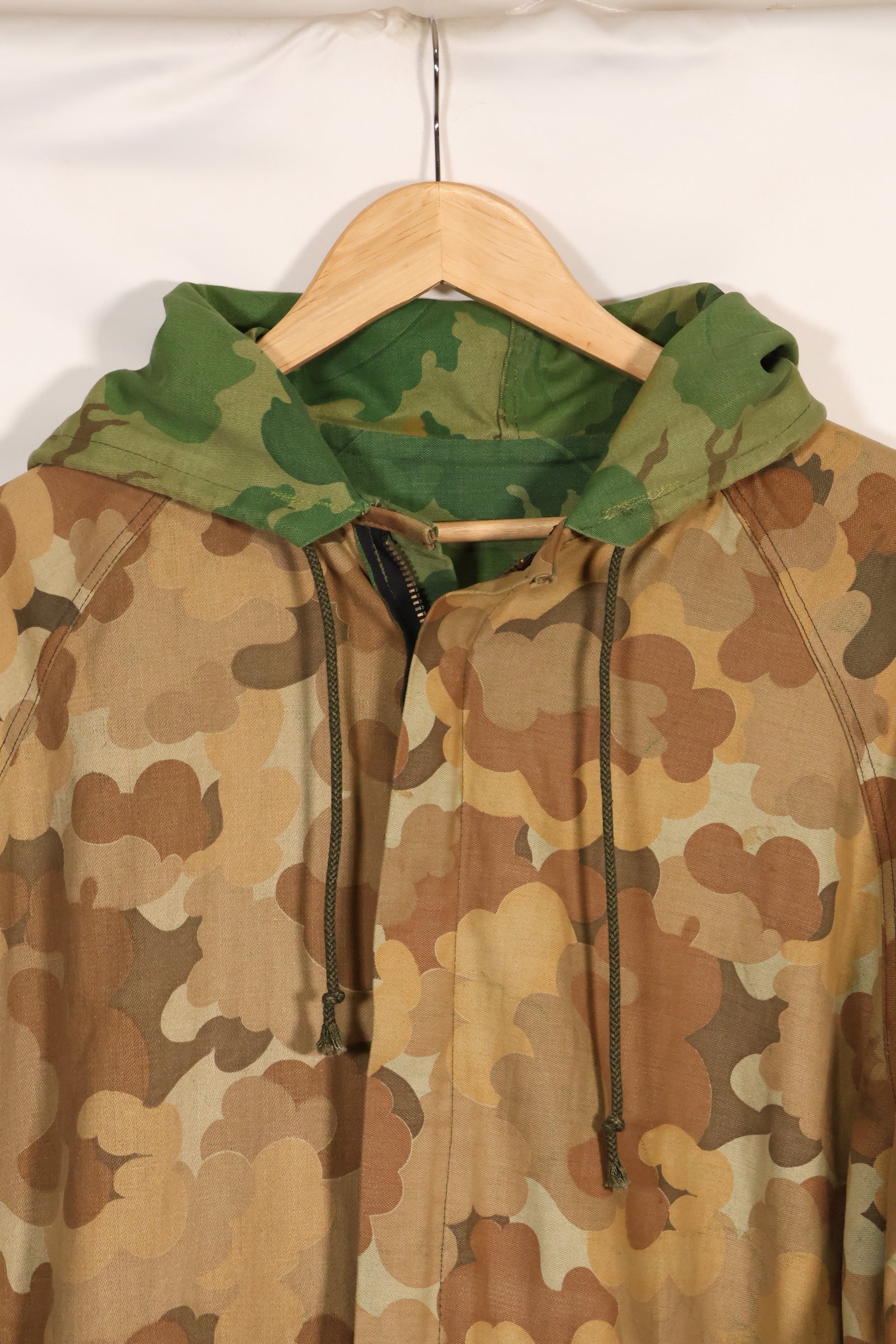Old replica US Marine Corps Mitchell camouflage reversible hoodie, used.