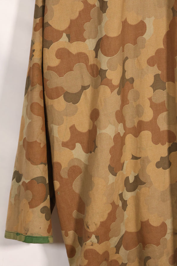 Old replica US Marine Corps Mitchell camouflage reversible hoodie, used.