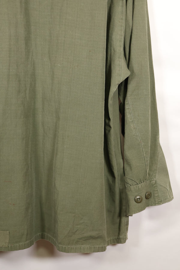 1968 Contract X-L-R 4th Model Jungle Fatigue Jacket, faded, used.