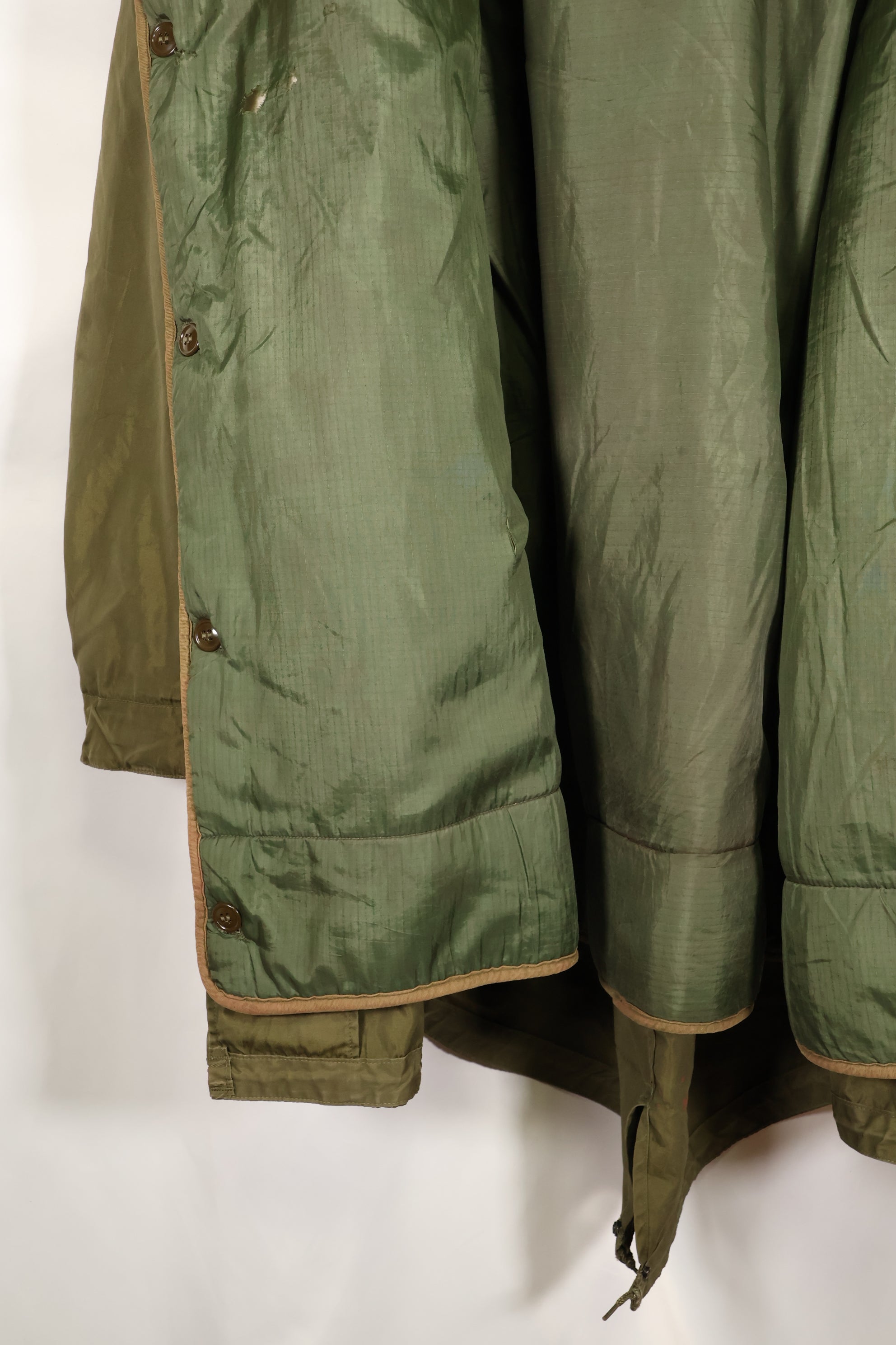Early 1950s M51 Field Parka with fishtail wool pile liner, used.