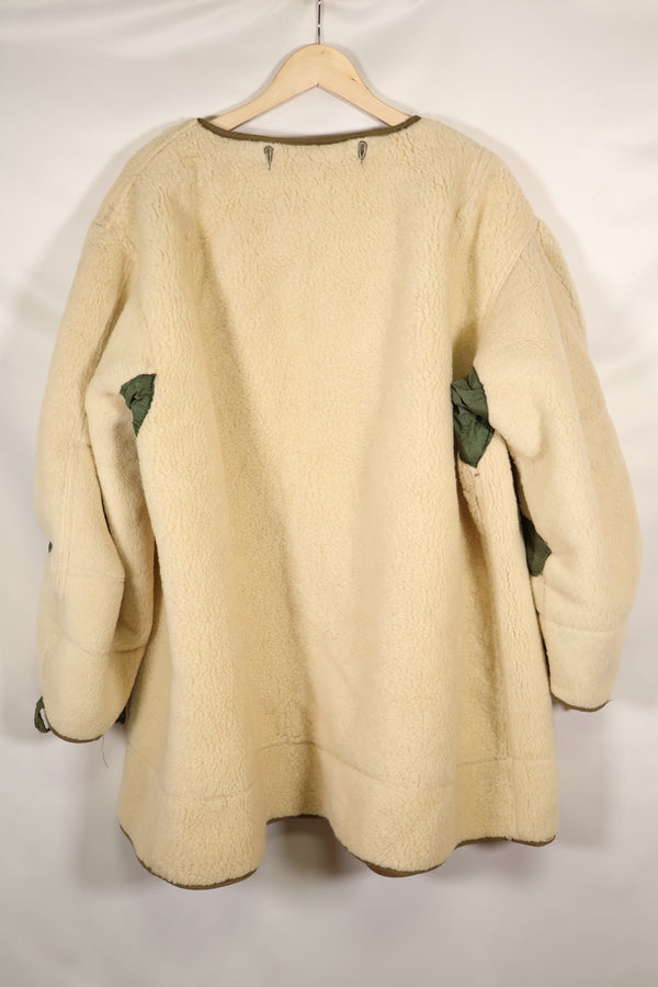 Early 1950s M51 Field Parka with fishtail wool pile liner, used.