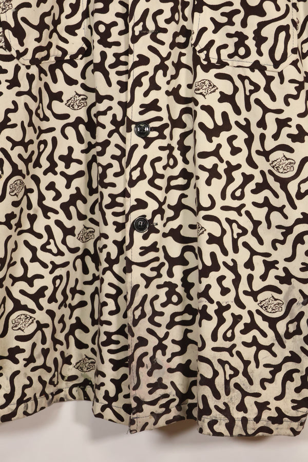 1980's Korean student camouflage clothing Hangul camouflage shirt, almost unused A