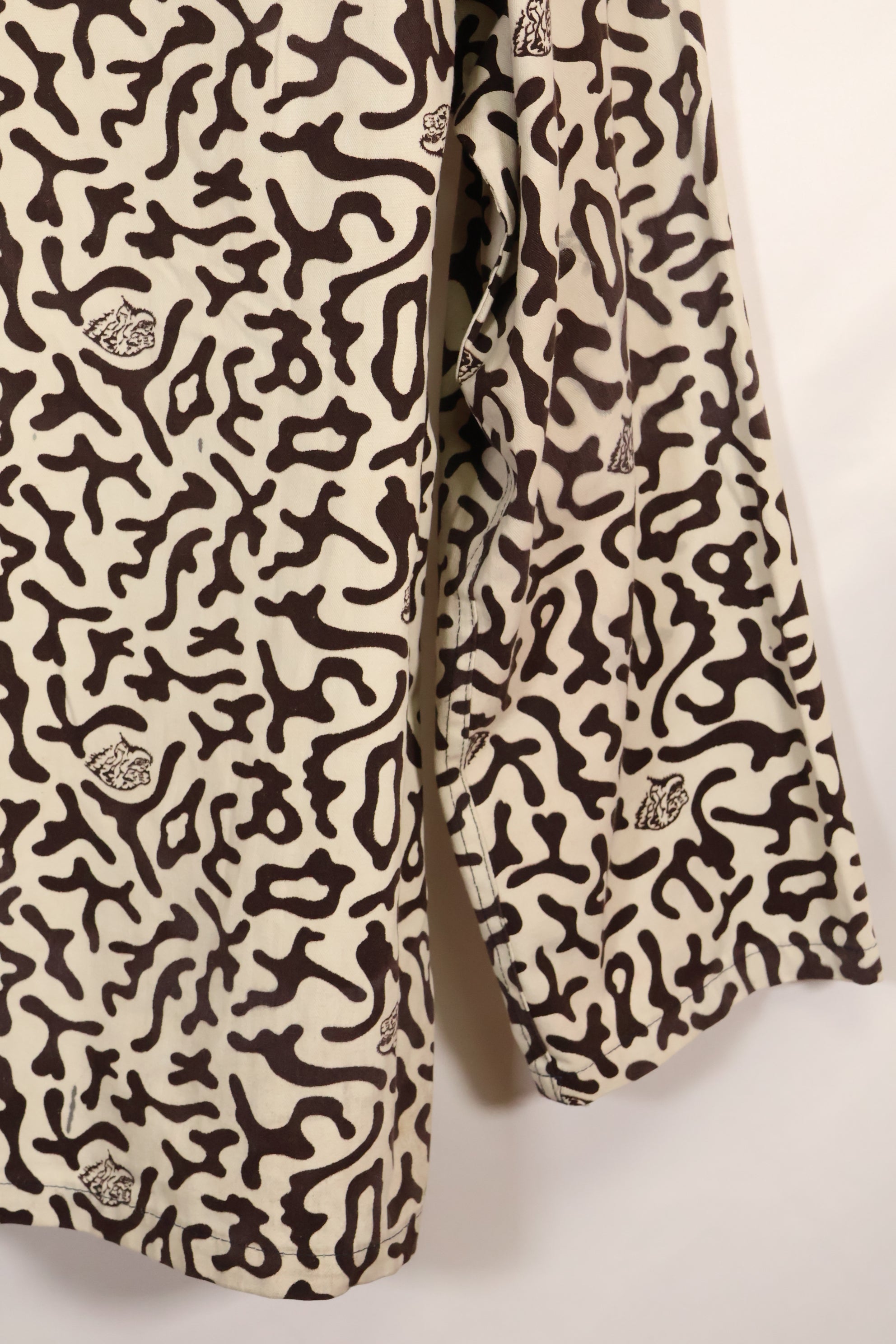 1980's Korean student camouflage clothing Hangul camouflage shirt, almost unused A