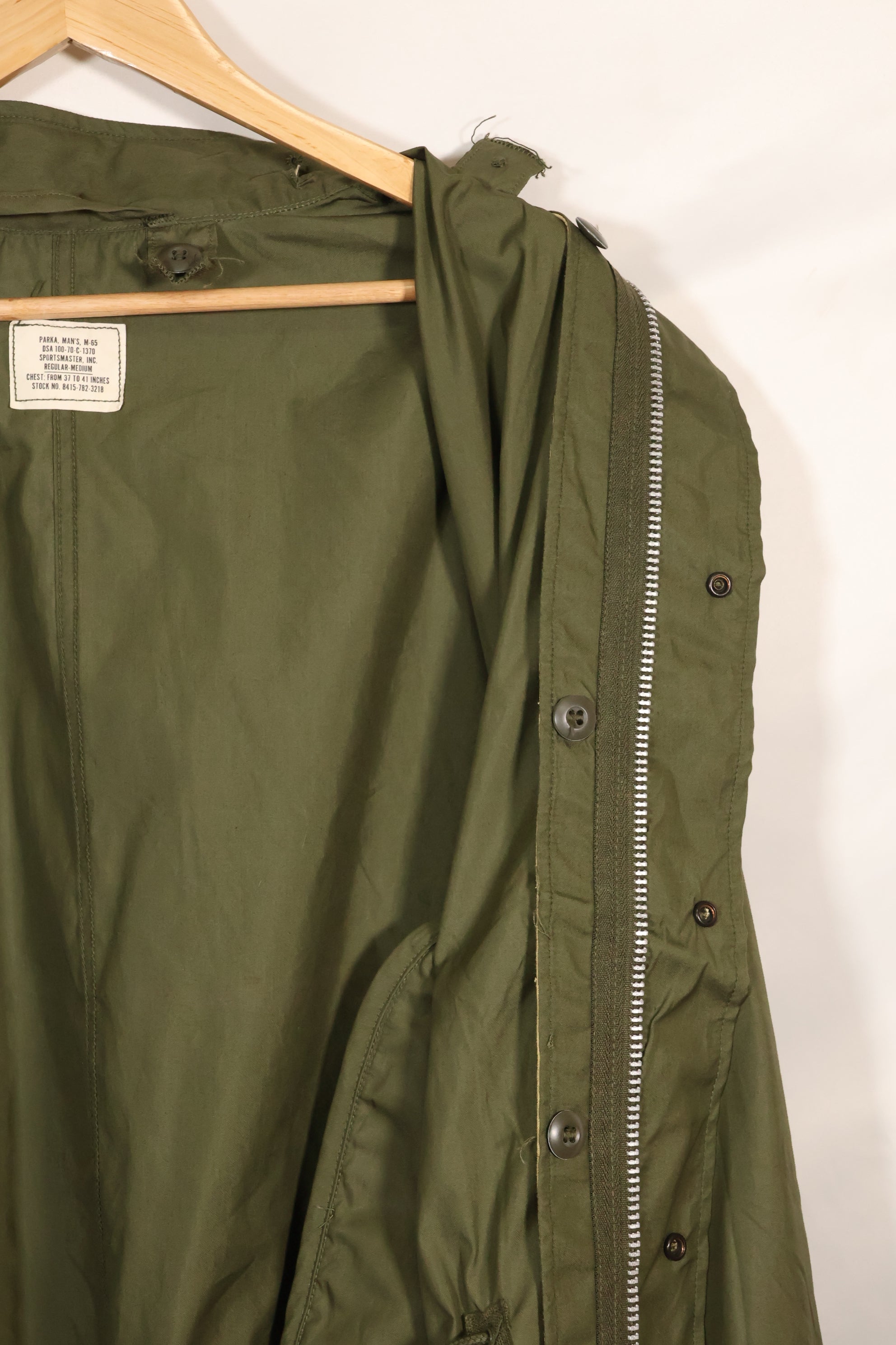 1970 Contract M-R Deadstock US Army M65 Field Parka, aluminum zipper, long term storage.