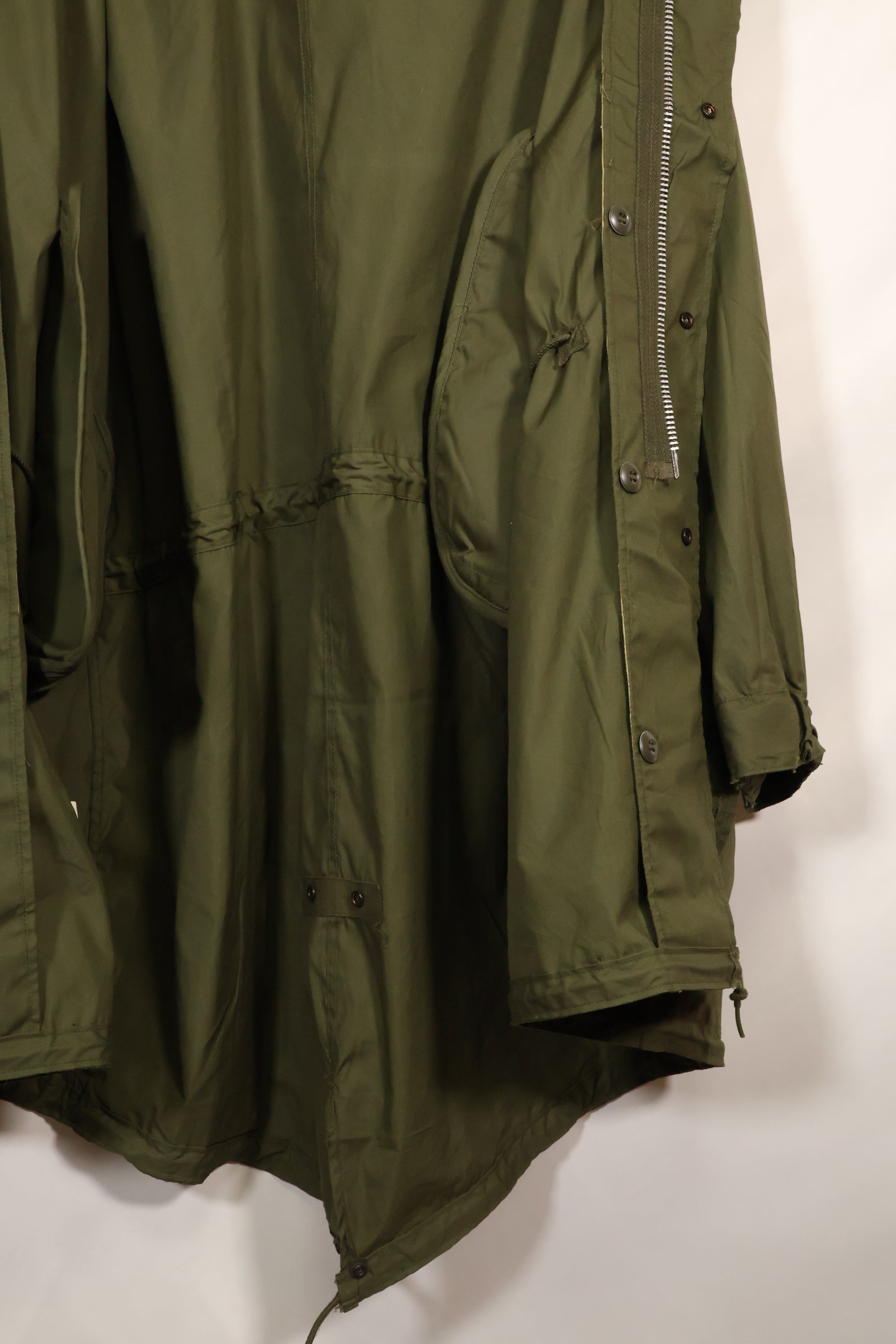 1970 Contract M-R Deadstock US Army M65 Field Parka, aluminum zipper, long term storage.