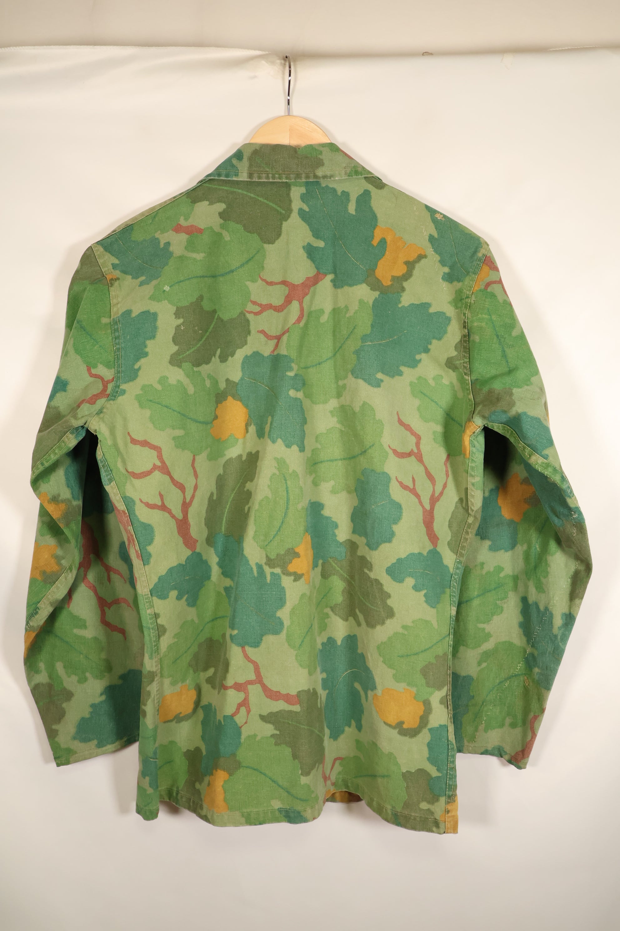 Late 1960s–Early 1970s: U.S. Marine Corps (USMC) Mitchell Camouflage Utility Shirt, Privately Procured, Tent Cloth