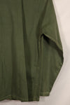 Real 1950s U.S. Army OG-107 utility shirt, metal buttons, used, patch retrofitted.