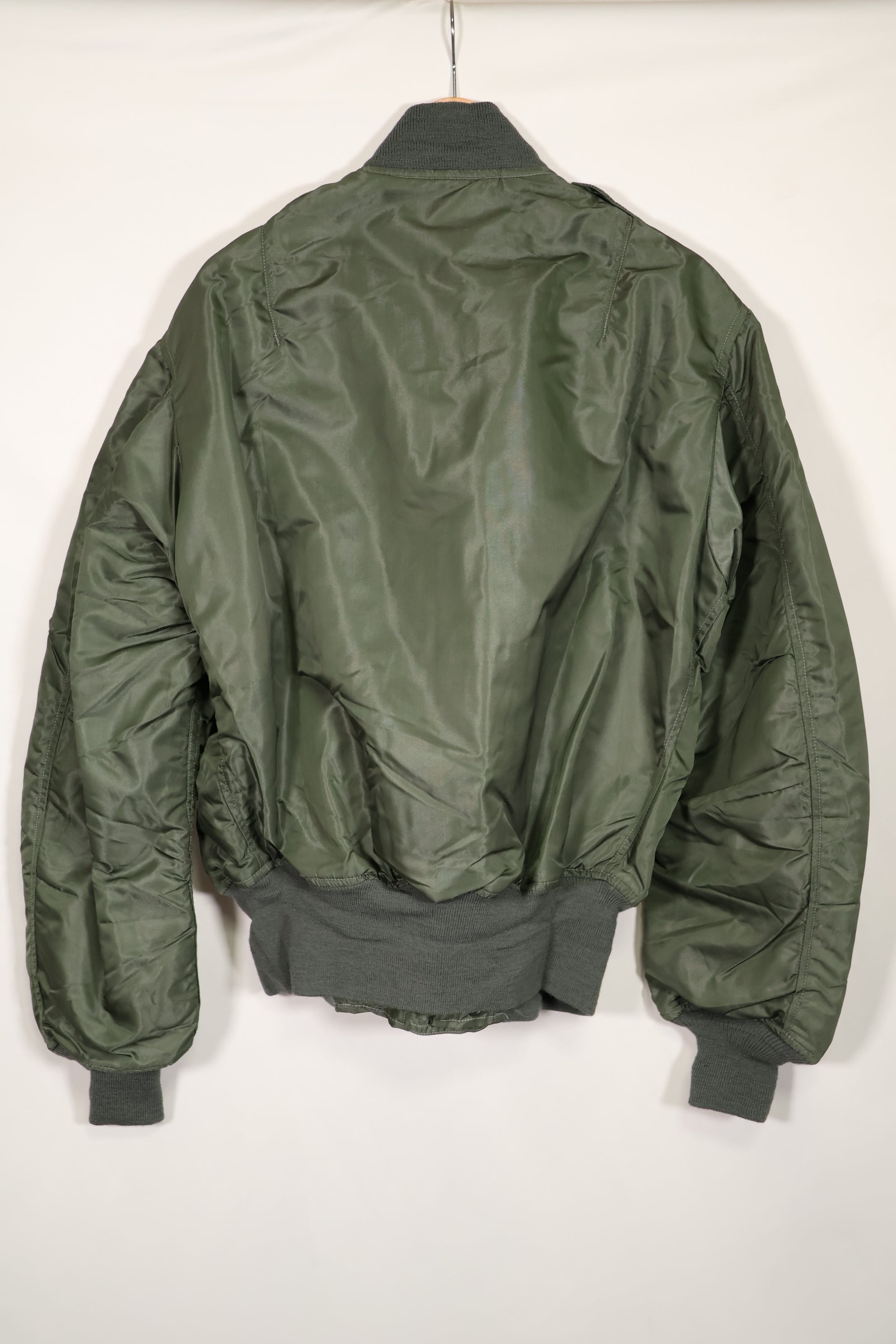 Real dead stock 1961 USAF L2-B flight jacket size: M