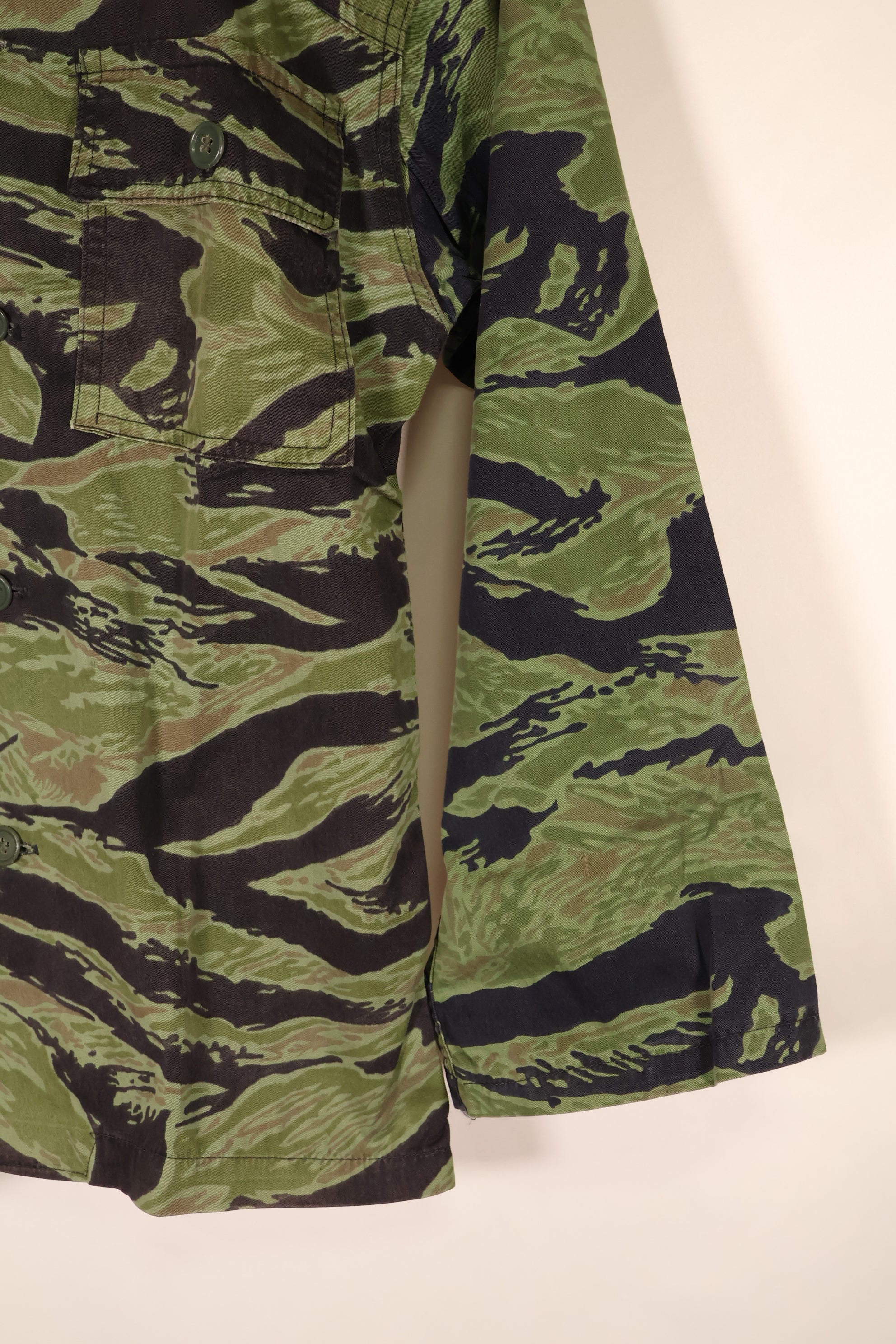 Late 1960s, South Vietnamese Marine Corps (VNMC), 4th Pattern, Sea Wave, Tiger Stripe Shirt, Used