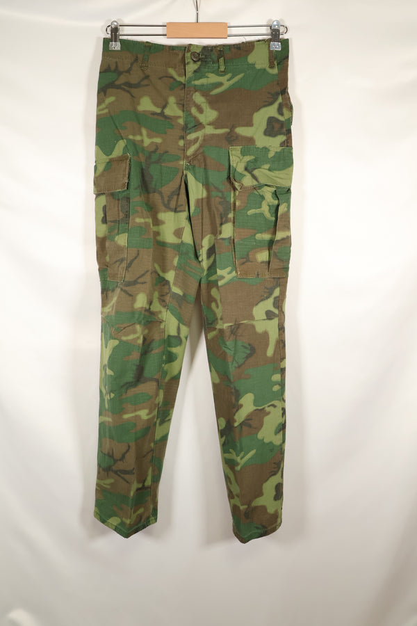 1968 contract missing size tag Ripstop ERDL camouflage Fatigue pants, used.