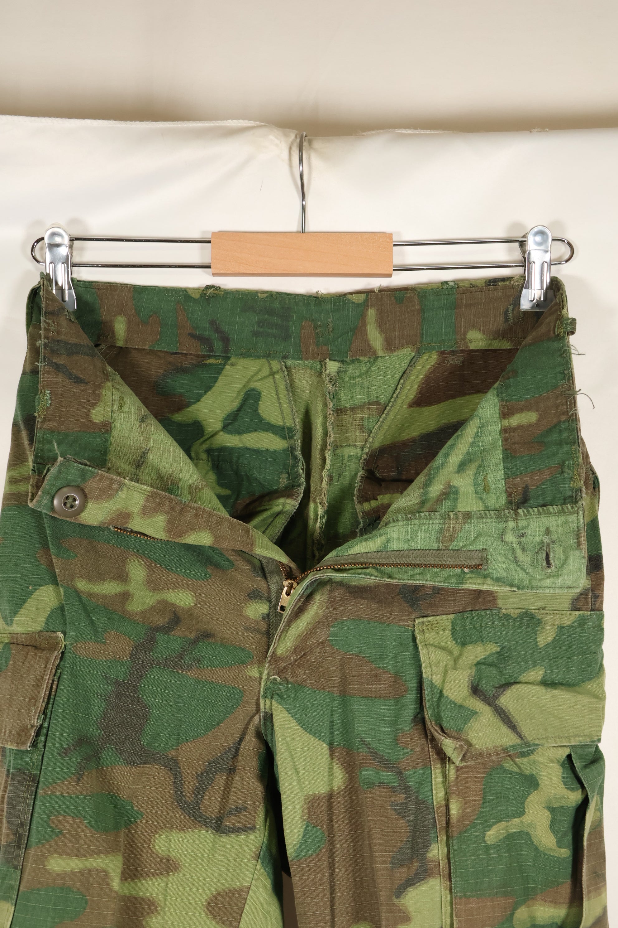 1968 contract missing size tag Ripstop ERDL camouflage Fatigue pants, used.
