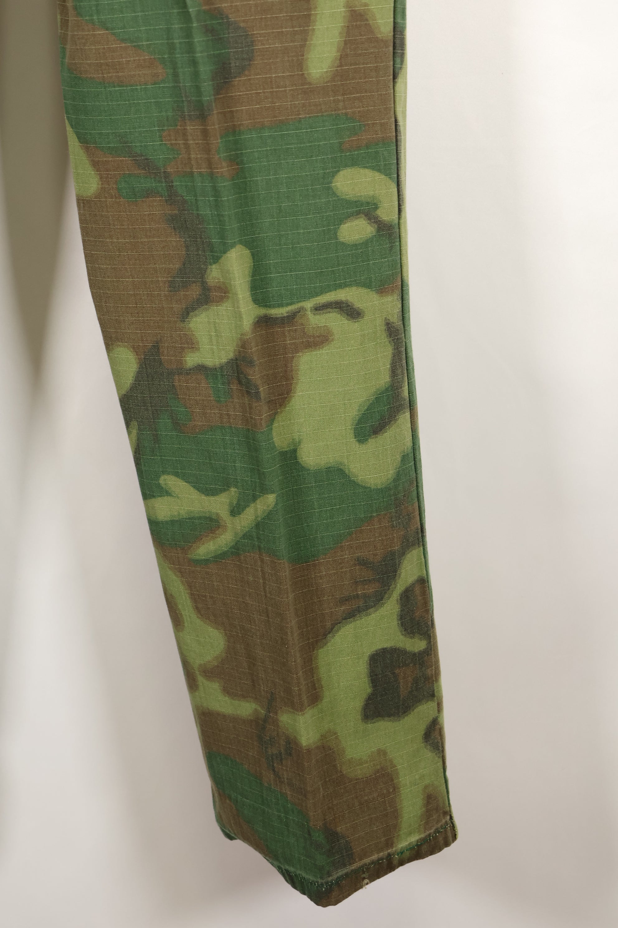 1968 contract missing size tag Ripstop ERDL camouflage Fatigue pants, used.