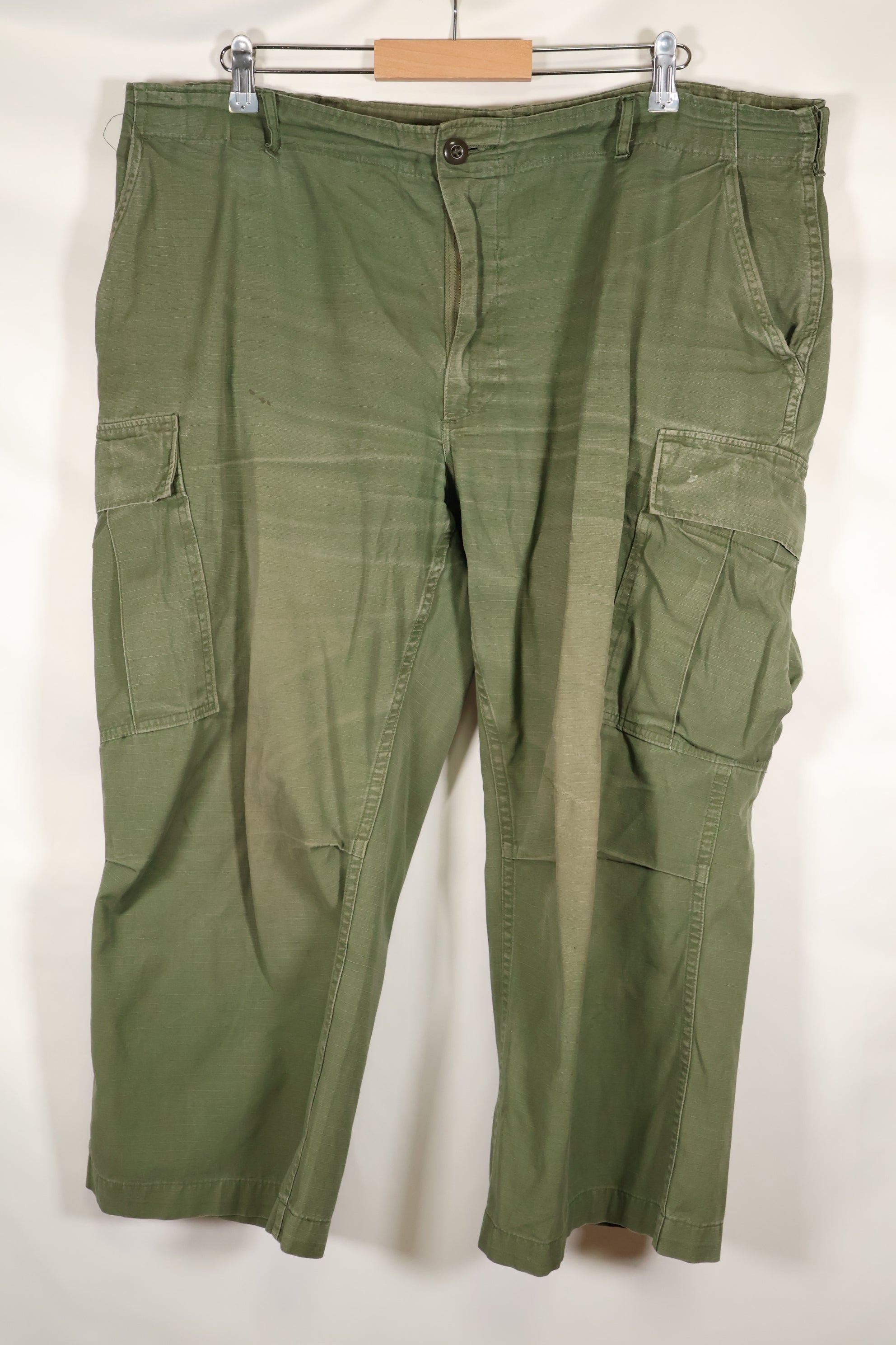 1969 Contract X-L-R 4th Model Jungle Fatigue Pants, used, largest size, rare.
