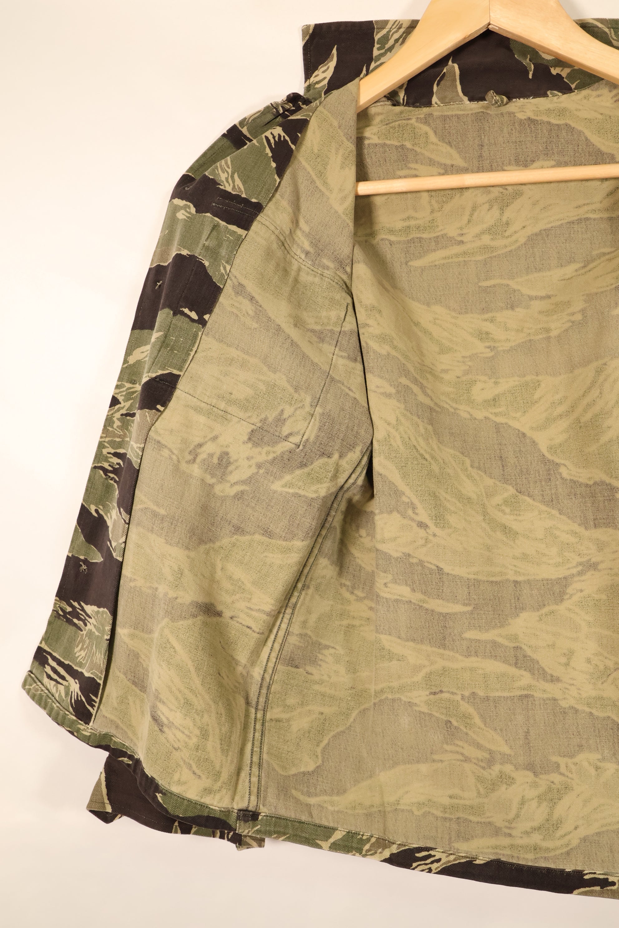 1965年~66年頃　Asian カット　沖縄タイガーパターン　JWD　タイガーストライプ　シャツ　中古品