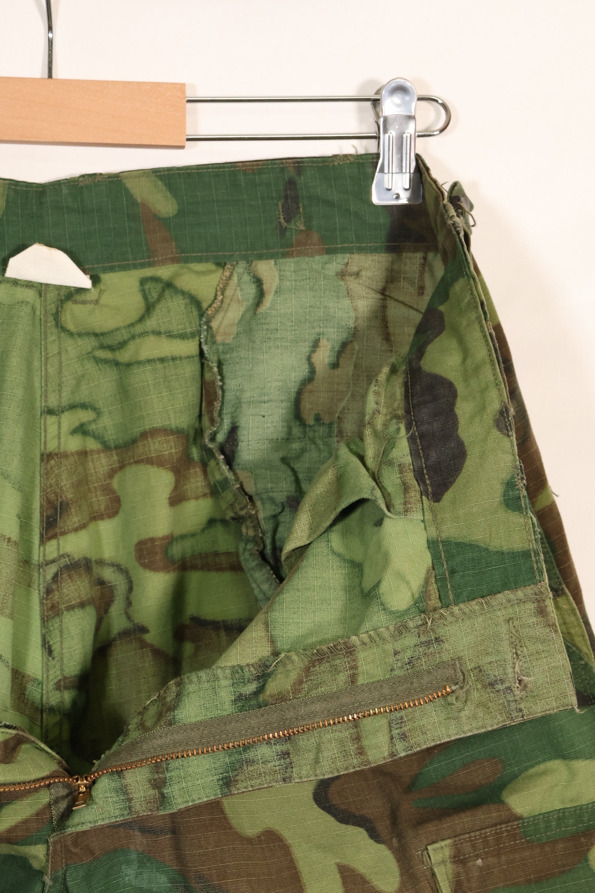 1969 Contract M-L Ripstop Fabric ERDL Leaf Camouflage Pants Used