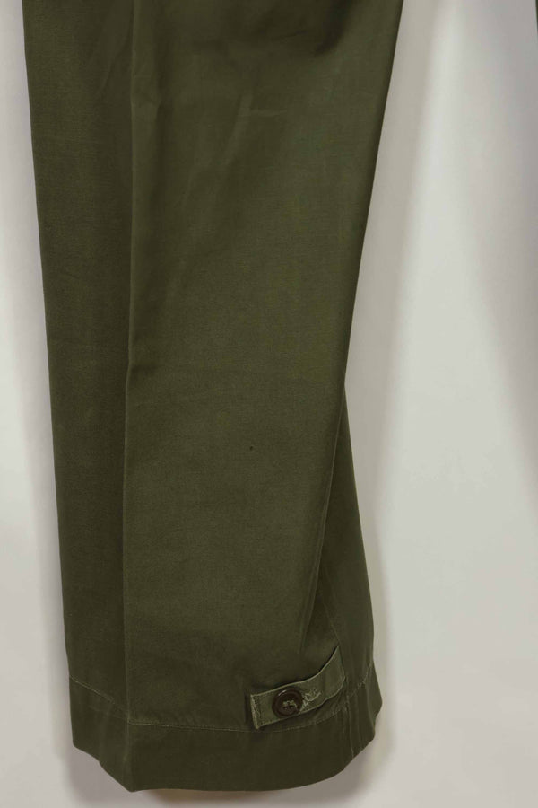 1940s-50s US Army M45 cotton field pants with modified cargo pockets, airborne use, used, B