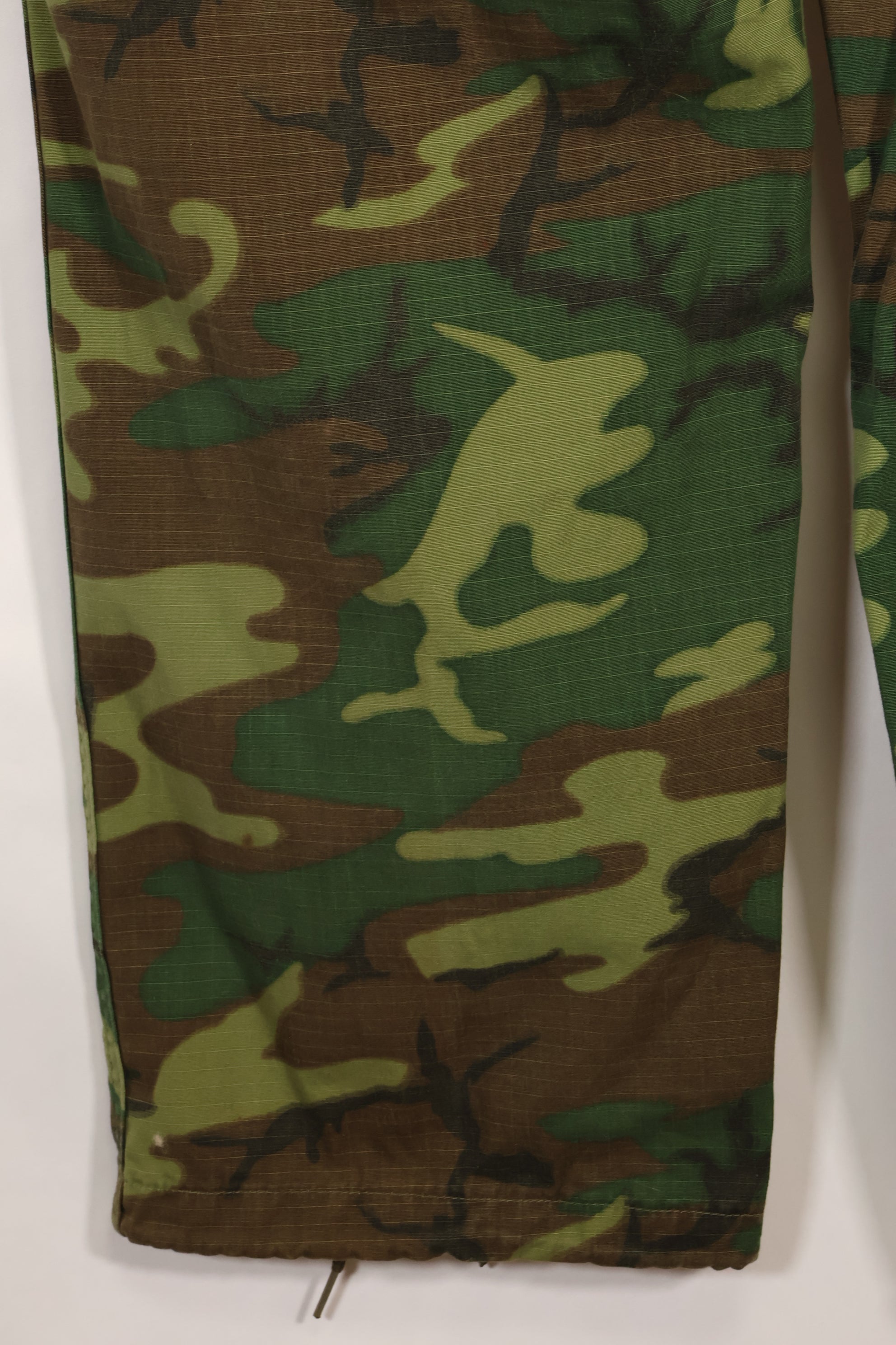 1969 Contract M-L Ripstop Fabric ERDL Leaf Camouflage Pants Used