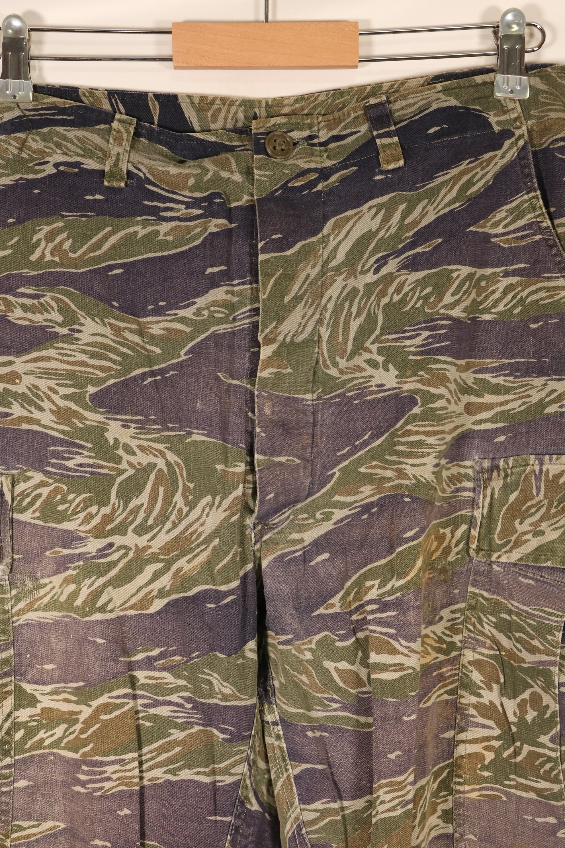 Estimated circa 1966; Privately sourced; Silver Tiger pattern; Tiger stripes; 2nd Model fatigue pants cut; Used