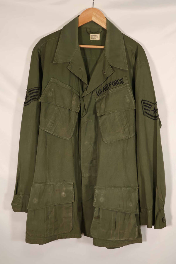 Real 1967 3rd Model Jungle Fatigue Jacket USAF, M-R with patches, used.