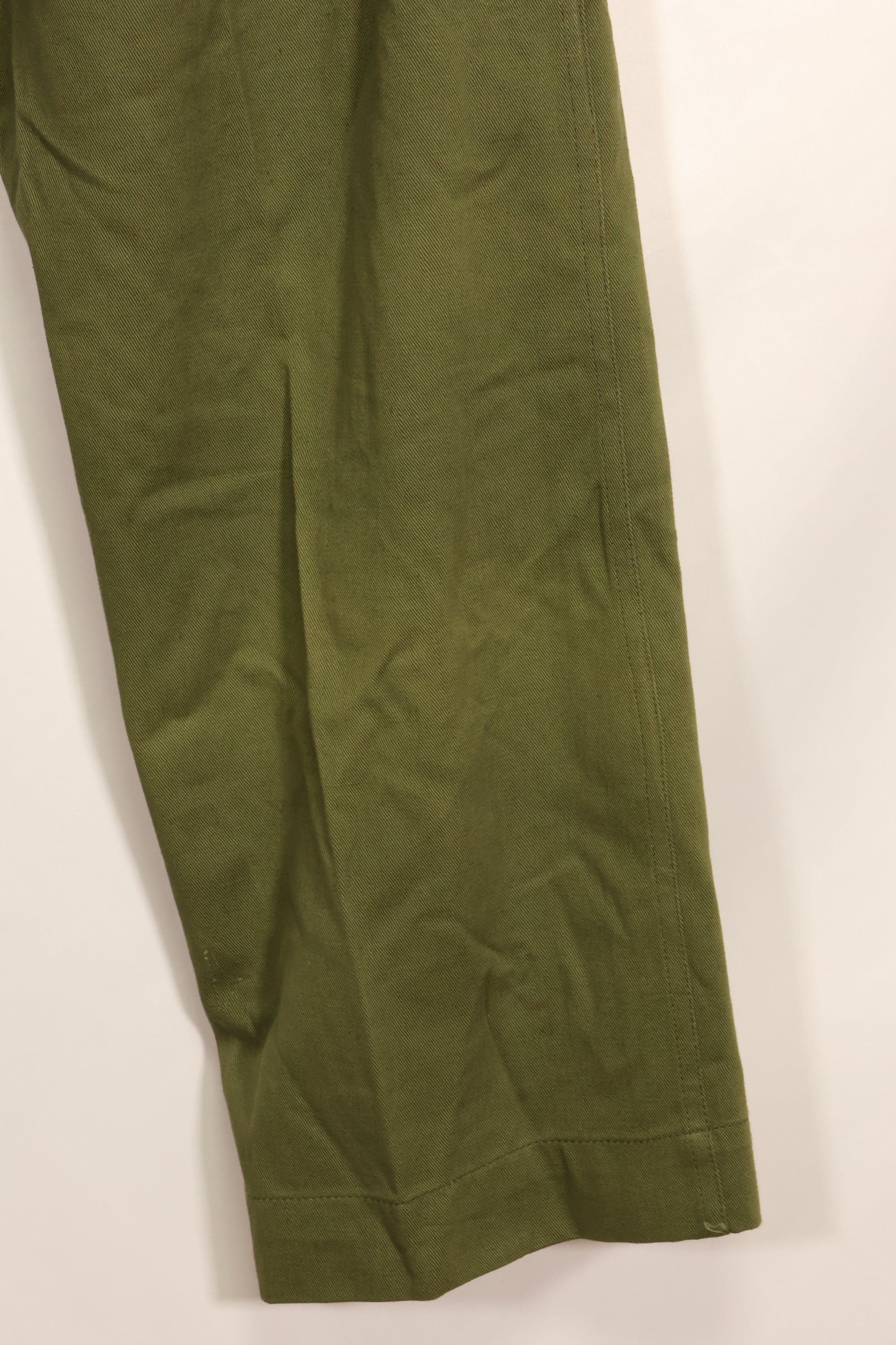 1967 contract almost dead stock Vietnam War Australian Army feel pants, almost unused.
