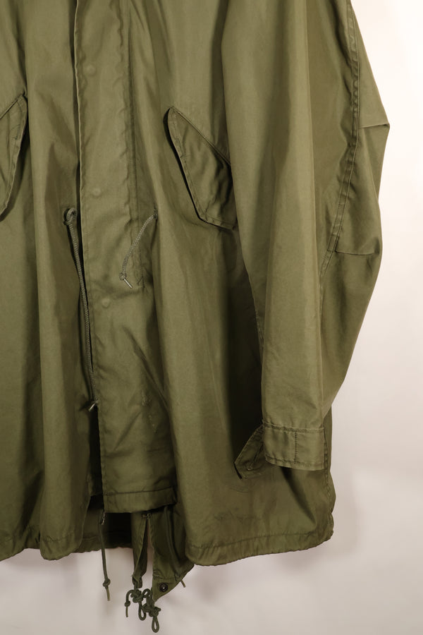 1980's lot LARGE resin zipper M65 field jacket without liner, with hood, almost unused.