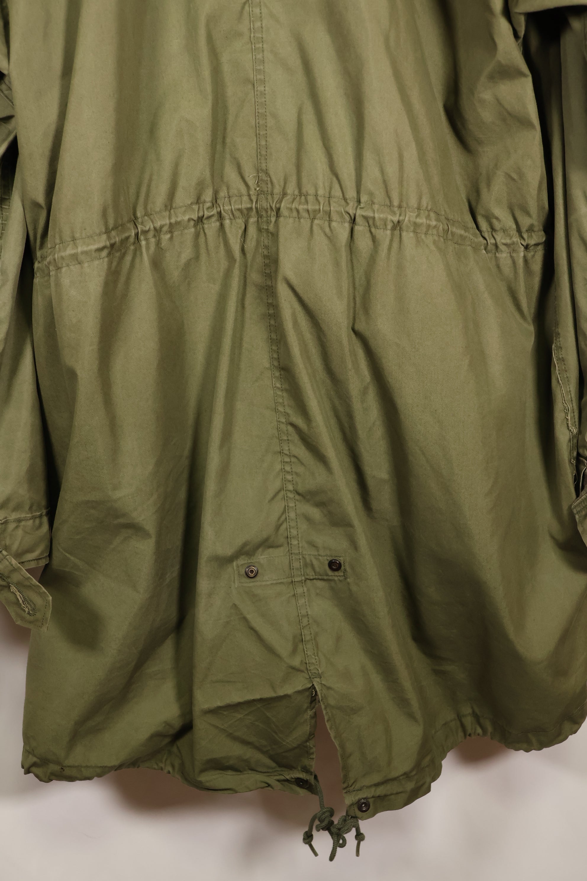 1980's lot LARGE resin zipper M65 field jacket without liner, with hood, almost unused.