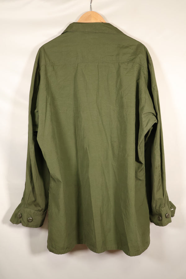 1966-67 Contract M-R Non Rip 3rd Model Jungle Fatigue Jacket in good condition.