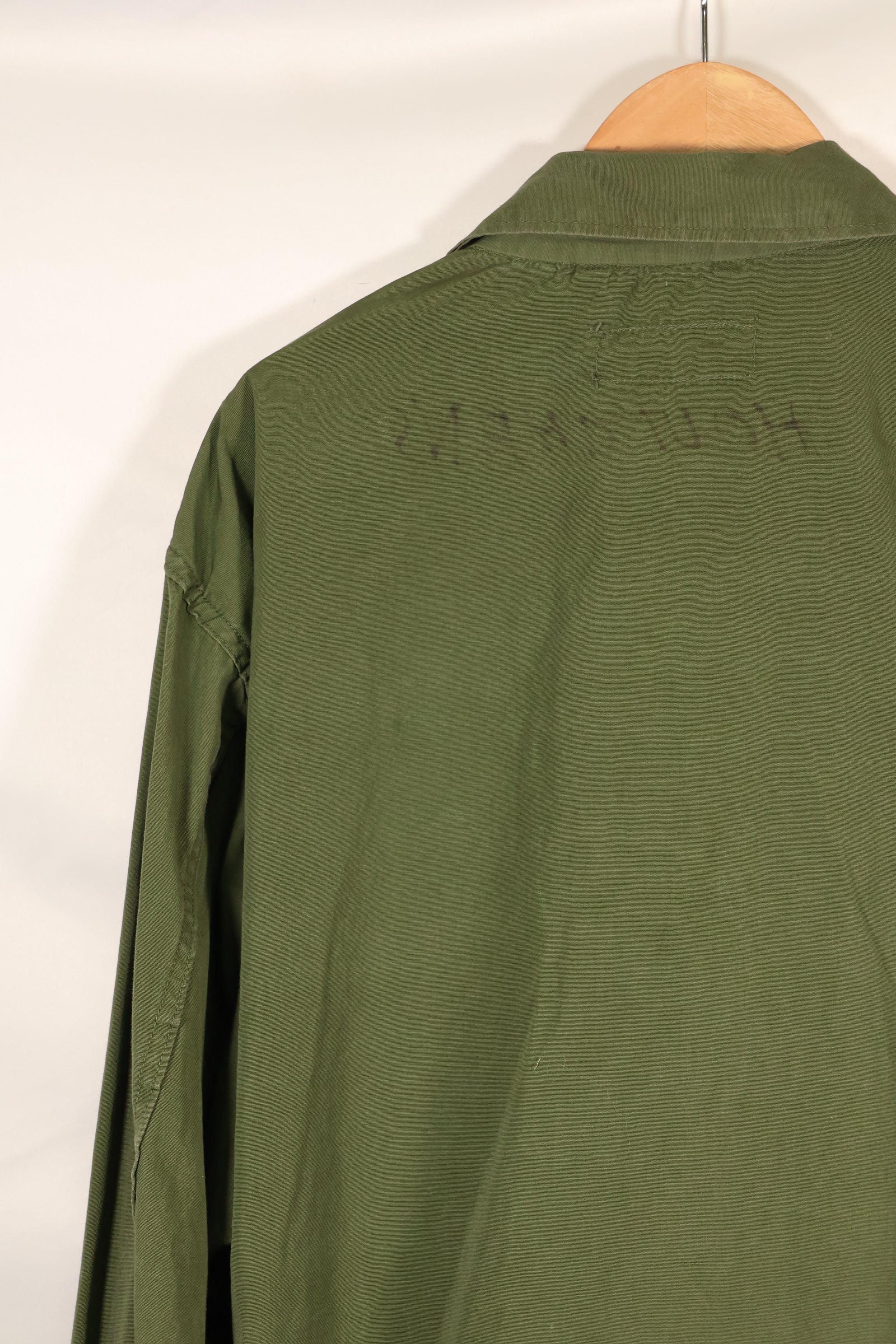 Circa 1966-67 L-R 2nd Model 3rd Model eclectic jungle fatigues jacket, used, good condition.