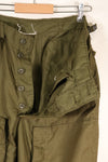 Early 1970s, estimated MEDIUM pilot fireproof pants, size tag missing, used.