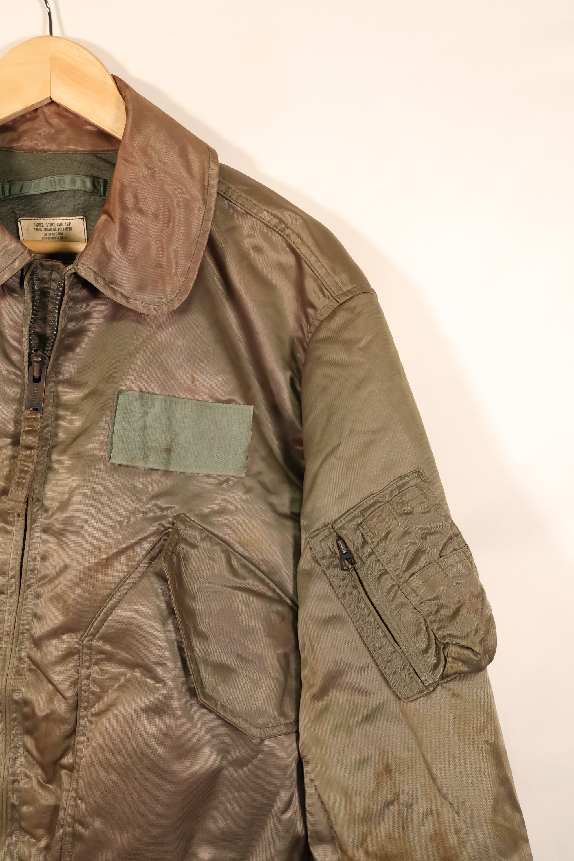 1986 Contract, MEDIUM, U.S. Navy, CWU-45P, Intermediate Zone, Flight Jacket, Used