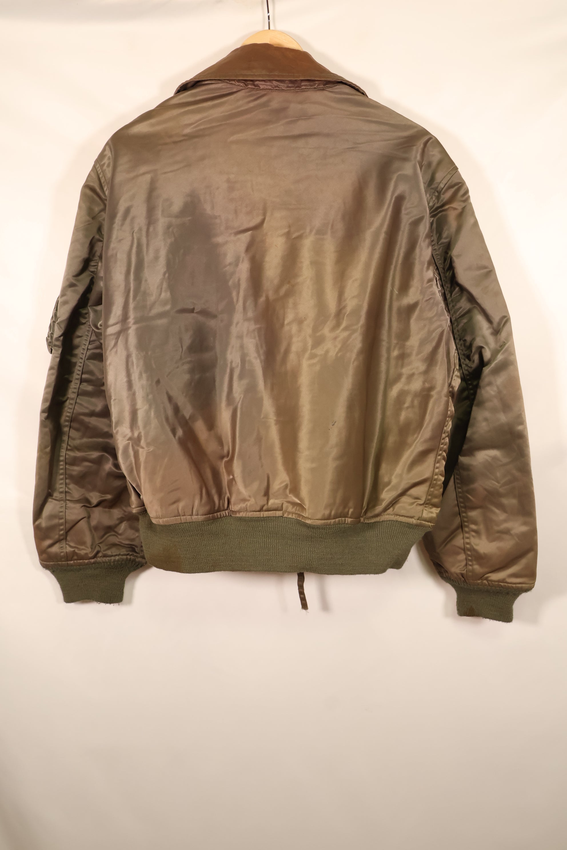 1986 Contract, MEDIUM, U.S. Navy, CWU-45P, Intermediate Zone, Flight Jacket, Used