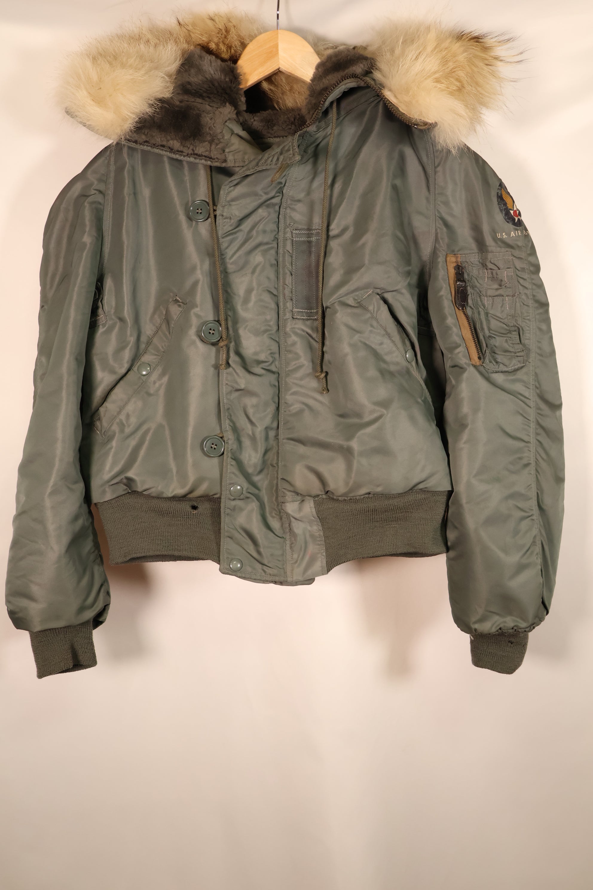 Mid-1950s, MEDIUM, U.S. Air Force (USAF), N2-B Flight Jacket, Used