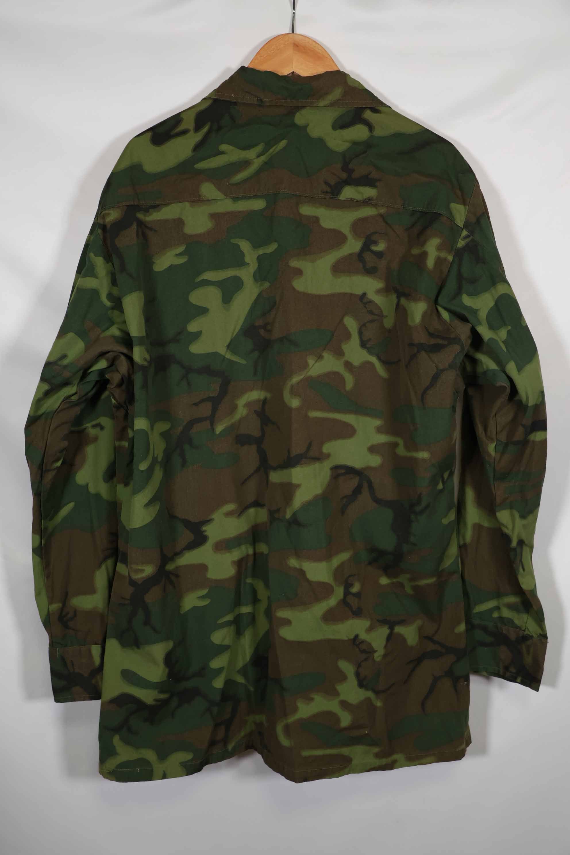 1968 Poplin made non-rip ERDL jungle fatigue jacket M-R in good condition