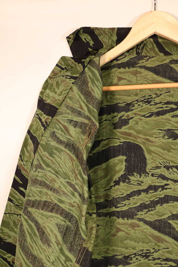 1968 Contract, South Vietnamese Marine Corps, 4th Model VNMC Tiger Stripe Shirt, Virtually Unused, Size A-3