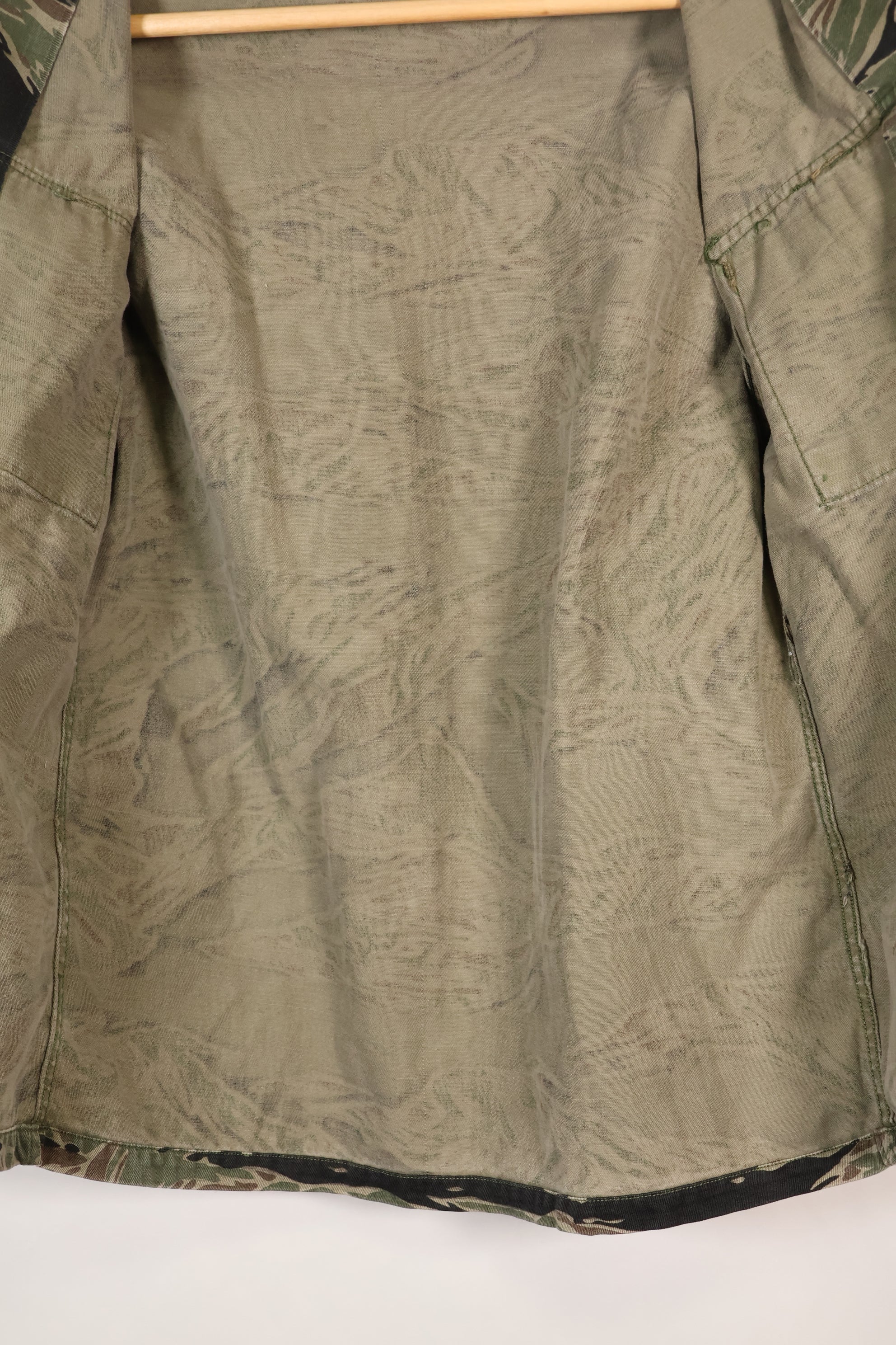 1960s Japanese Silver Tiger Asian Cut shirt, tiger stripe, used, no cuffs.