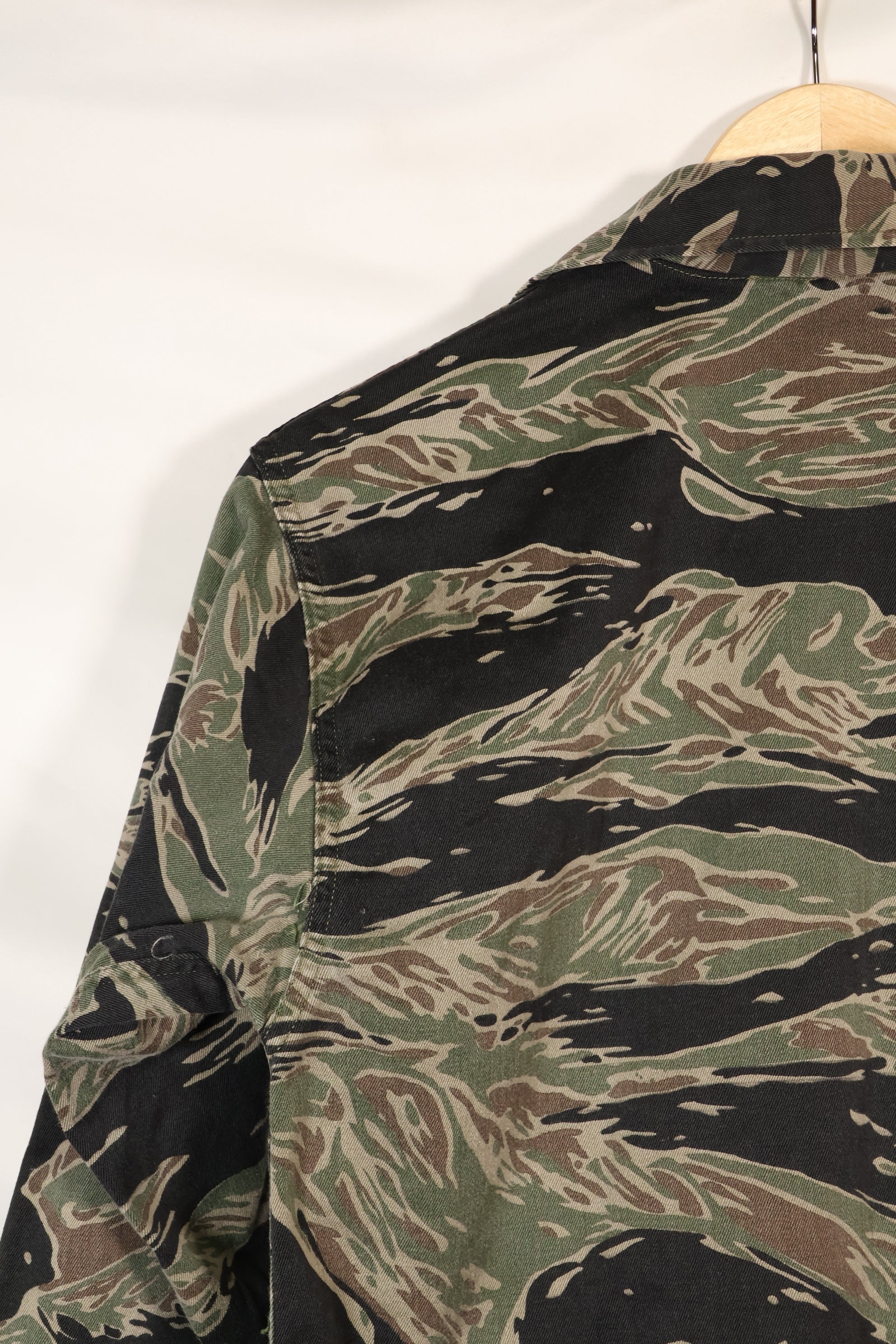 1960s Japanese Silver Tiger Asian Cut shirt, tiger stripe, used, no cuffs.