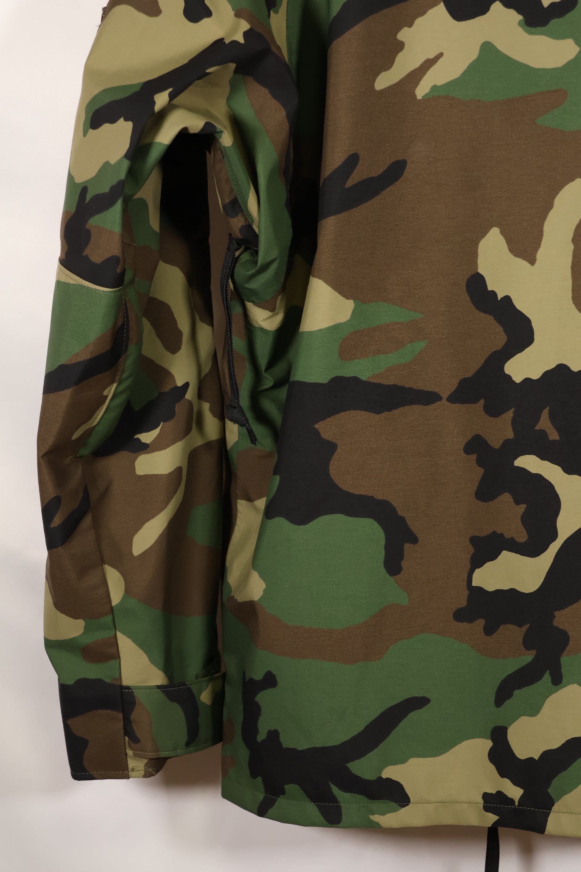 2004  X-S-S U.S. Army Woodland Camouflage ECWCS Gen1 Gore-Tex Late Model Used