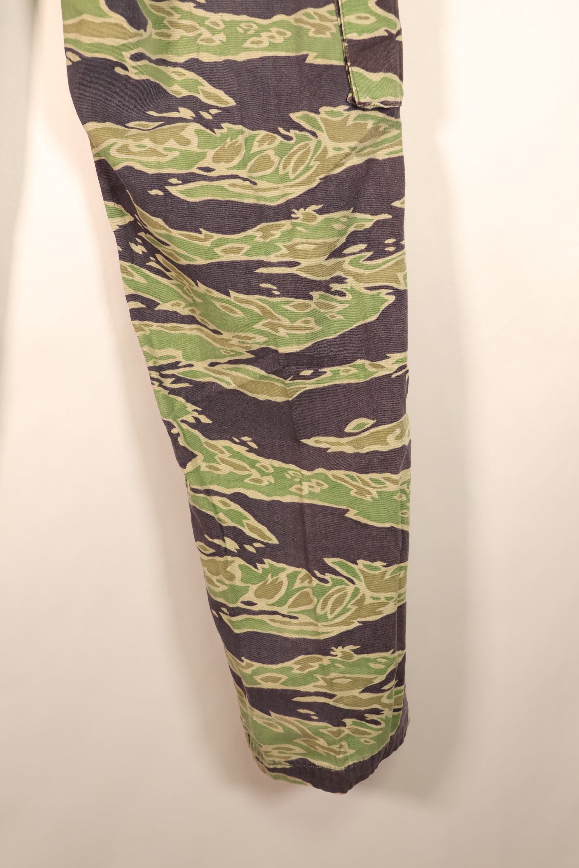 Late 1960s, A-M, Late War Lightweight Pattern, Asian Cut, Tiger Stripe Pants, Slightly Faded