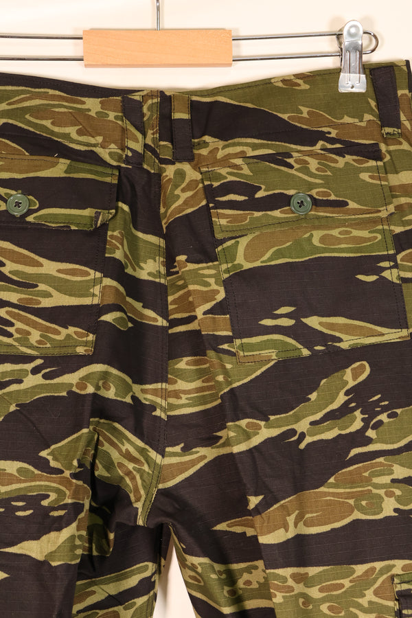 Early 1970s | Size S–M | VNMC | 5th Pattern | Tiger Stripe | Ripstop Fabric | Pants | Virtually Unused