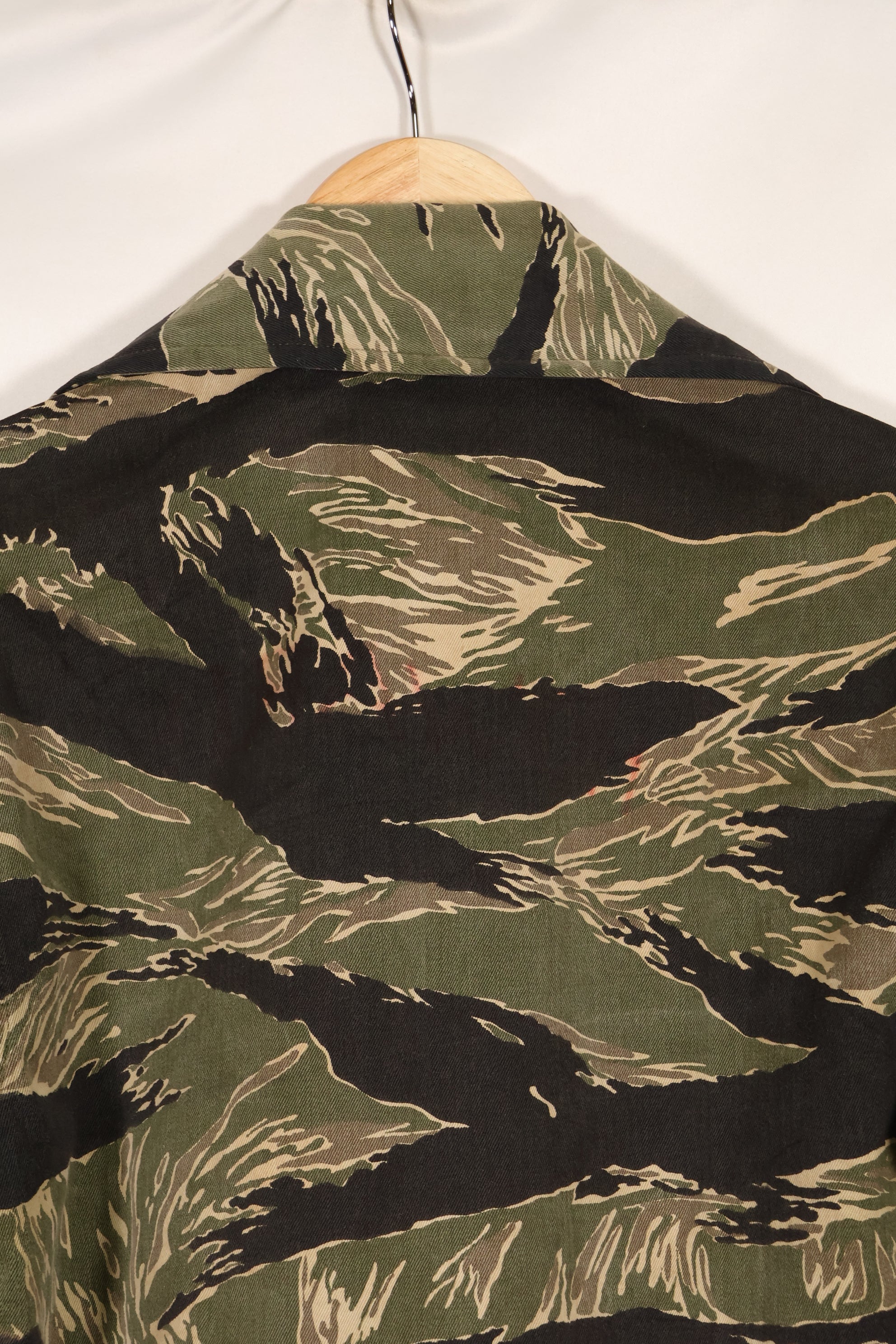 Real US-S Okinawa Tiger Tiger Stripe US Cut Shirt Japanese Mainland Sewing Used