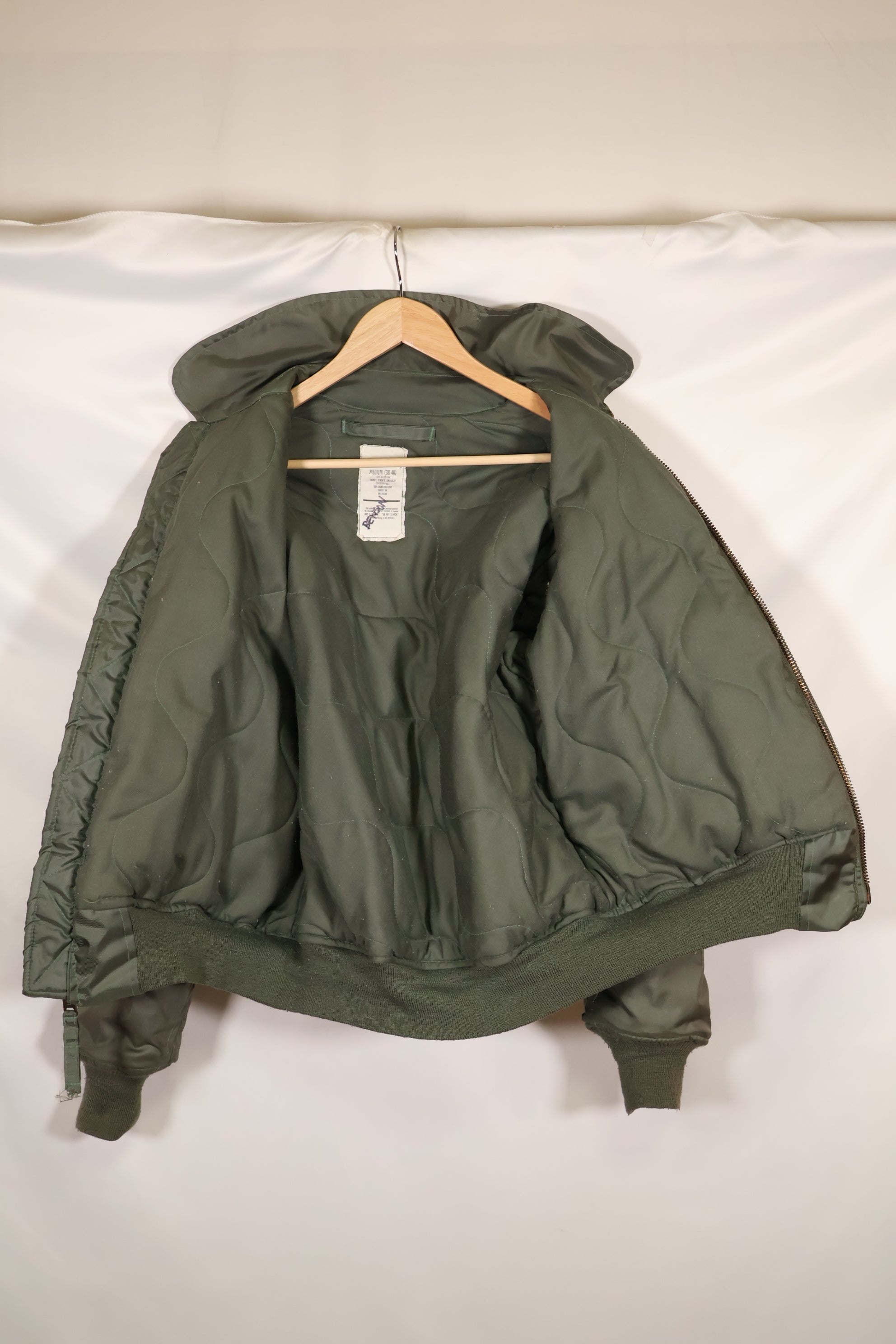 1998 Contract MEDIUM US Navy CWU-45P Flight Jacket, used, good condition.