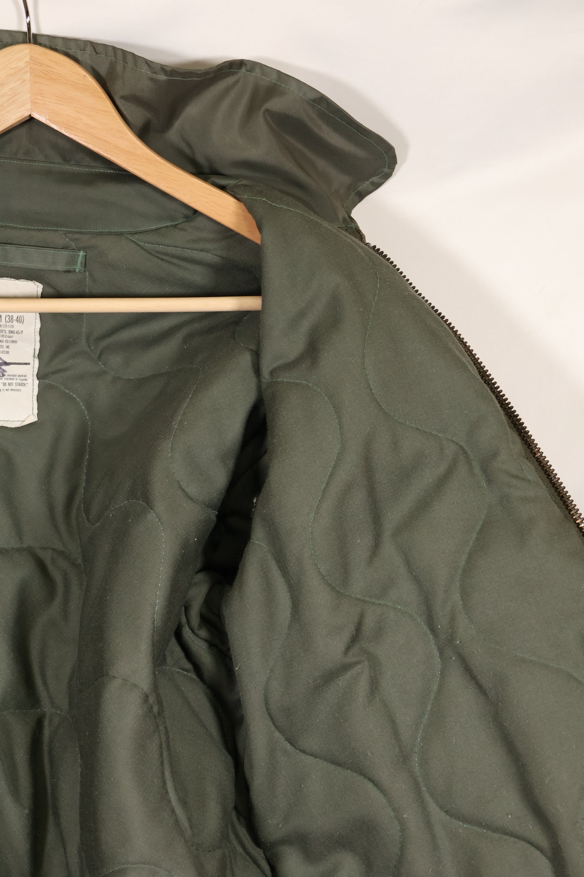 1998 Contract MEDIUM US Navy CWU-45P Flight Jacket, used, good condition.