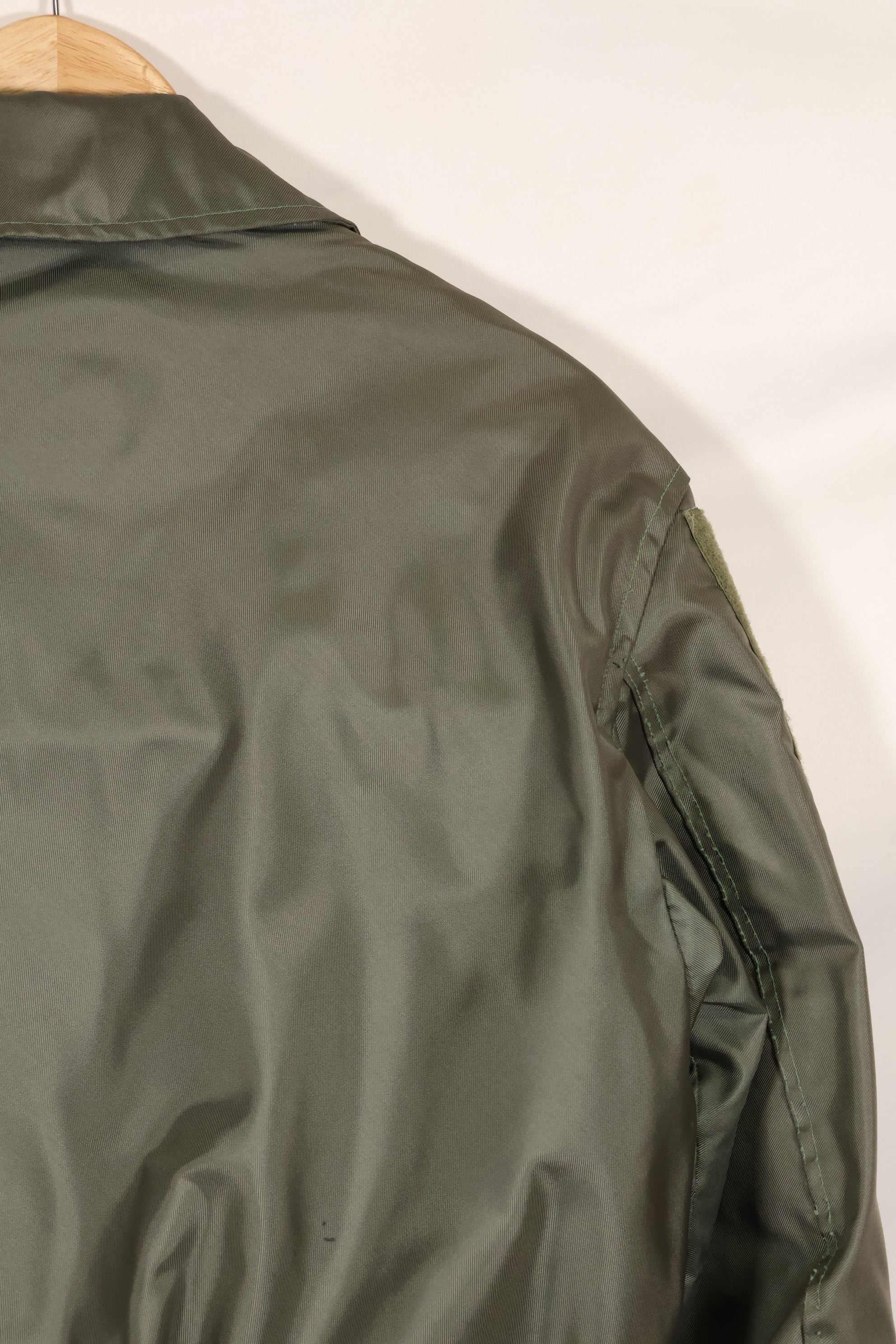1998 Contract MEDIUM US Navy CWU-45P Flight Jacket, used, good condition.