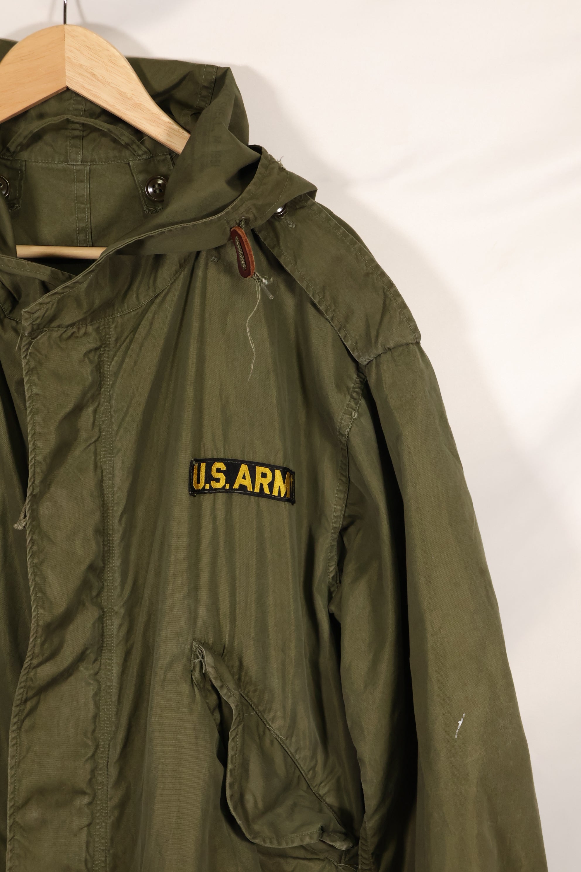 Early 1950s MEDIUM US Army M51 Field Parka, shell only, used.
