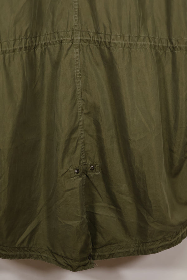 Early 1950s MEDIUM US Army M51 Field Parka, shell only, used.